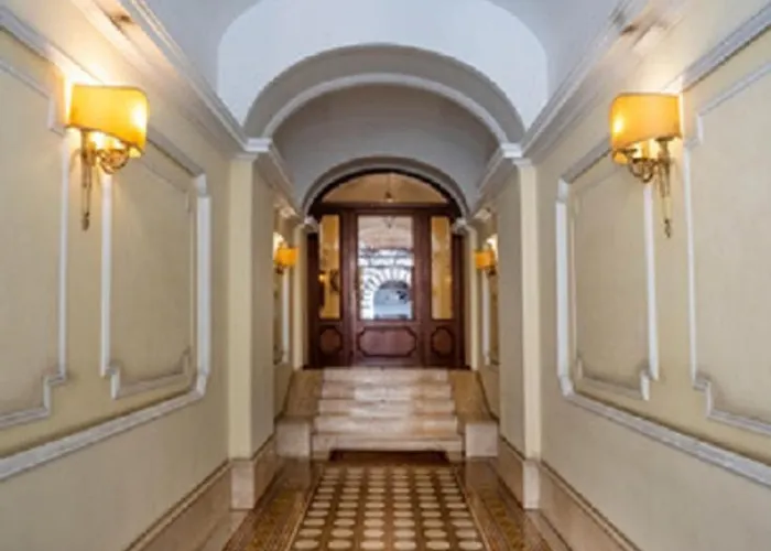 Veneto Holidays - In Via Veneto * Roma