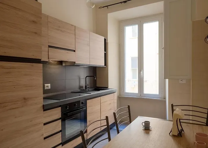 Veneto Holidays - In Via Veneto *